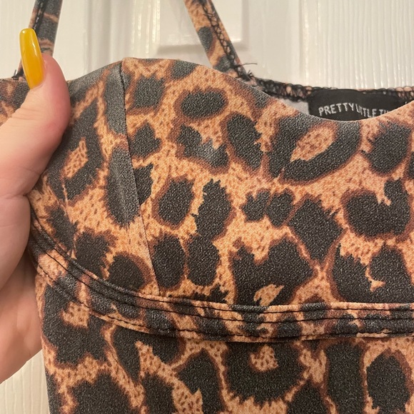 Leopard Print Strappy Cup Detail Midi Dress Pretty Little Thing - Picture 13 of 13